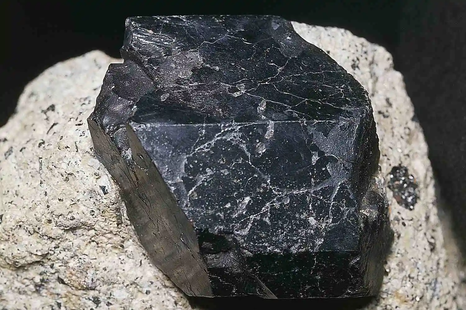 Real Mineral, Augite