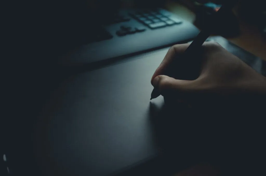 Mastering Digital Graphic Design: Workflows, Examples, and Trends